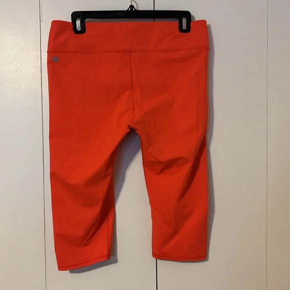 Orange cropped leggings - Picture 2 of 2